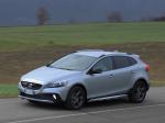 Volvo V40 Cross Country D4 2012 года